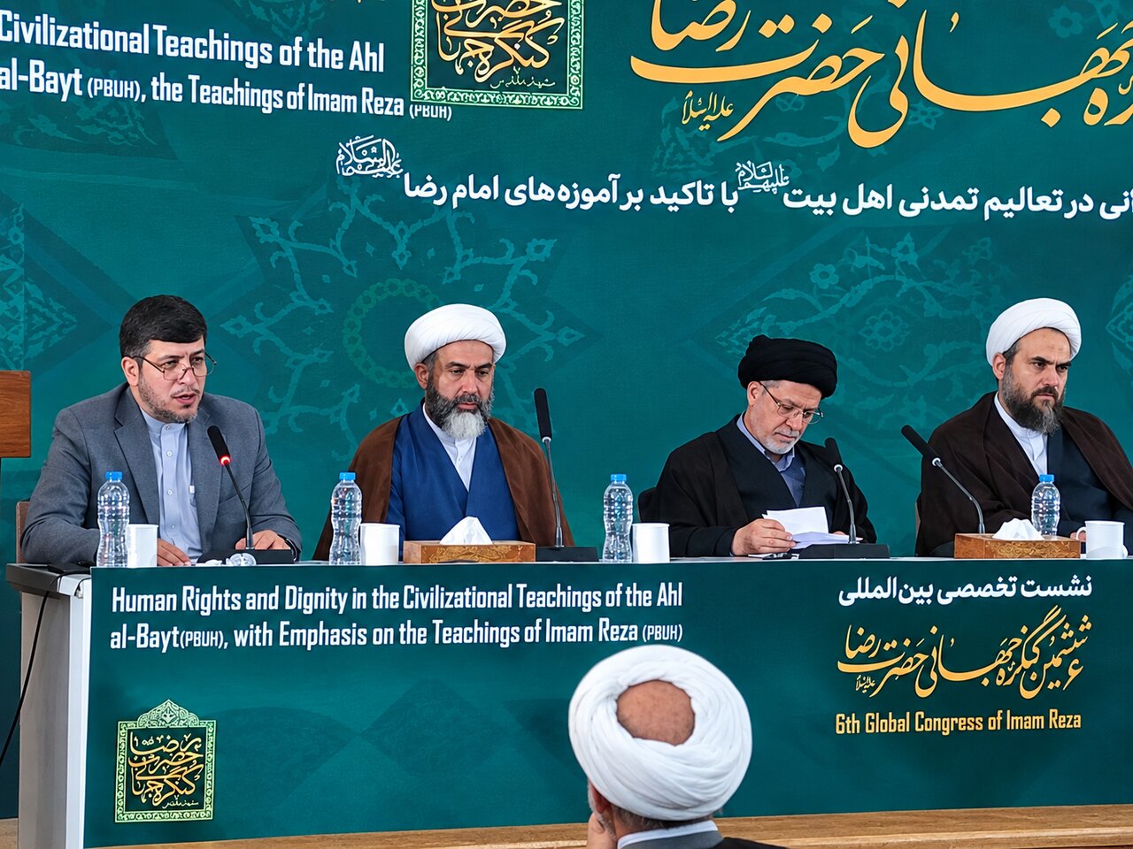 بازشناسی جامع شخصیت ائمه(ع) از مطالبات رهبر شهید انقلاب بود/ معارف رضوی با زبان روز به جهان معرفی شود