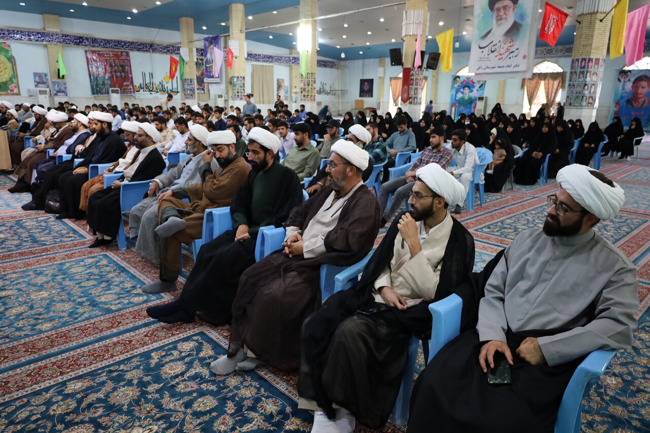 تصاویر/ آیین آغاز سال تحصیلی مدارس علمیه شهرستان زابل