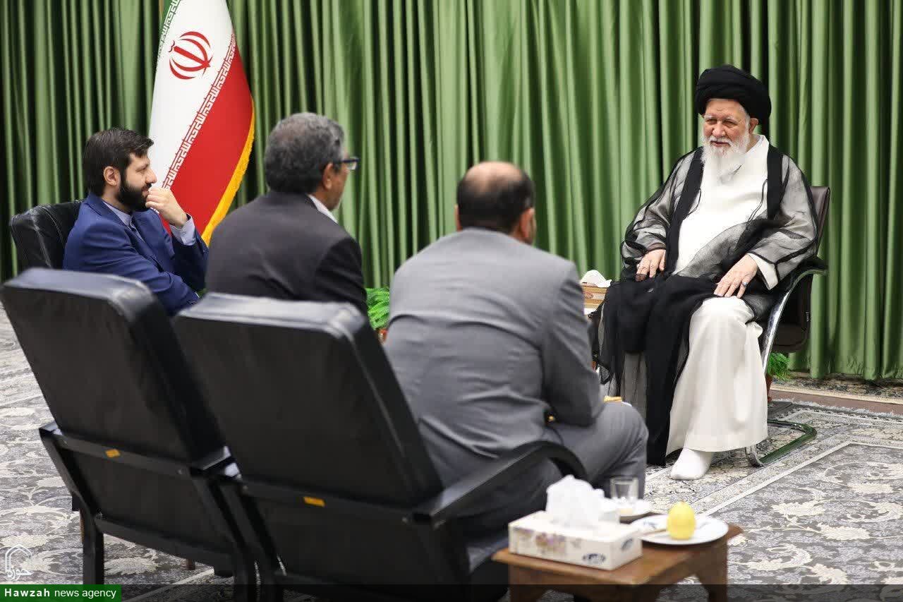 هم‌افزایی اساتید و دانشجویان، زمینه‌ساز توسعه فعالیت‌های دانشگاهی است