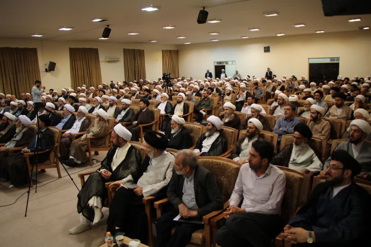آیت‌الله فاضل لنکرانی: هویت حوزه به مباحثه است؛ عمق علمی دروس باید احیا شود