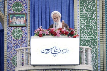 جامعه باید نسبت به سیاست‌های شوم غرب آگاه شود