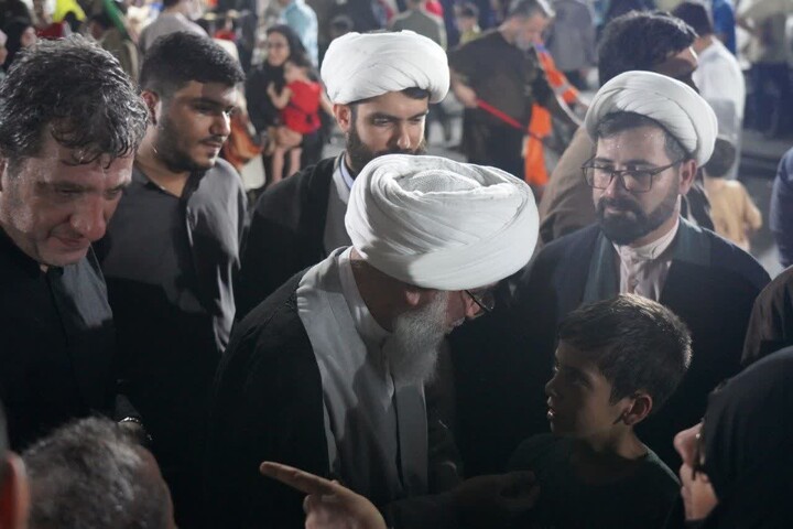 تصاویر/ اجتماع شبانه بوشهری‌ها در دفاع از وطن