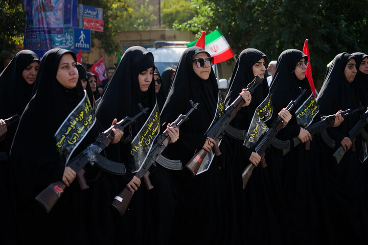 تصاویر؛ ۳۱۳ هزار جان‌فدای ایران
