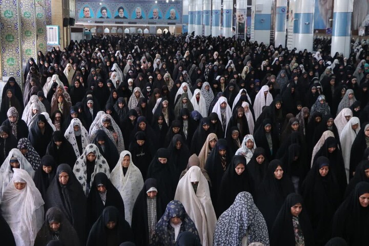 تصاویر/ اقامه نمازجمعه شهر کرمان
