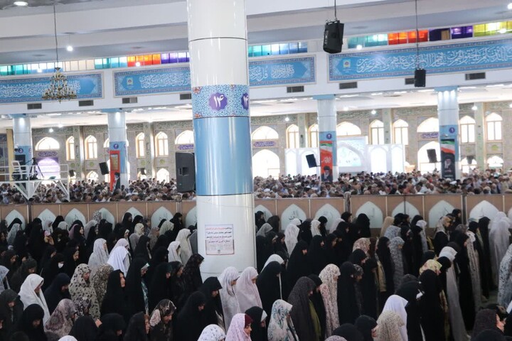 تصاویر/ اقامه نمازجمعه شهر کرمان