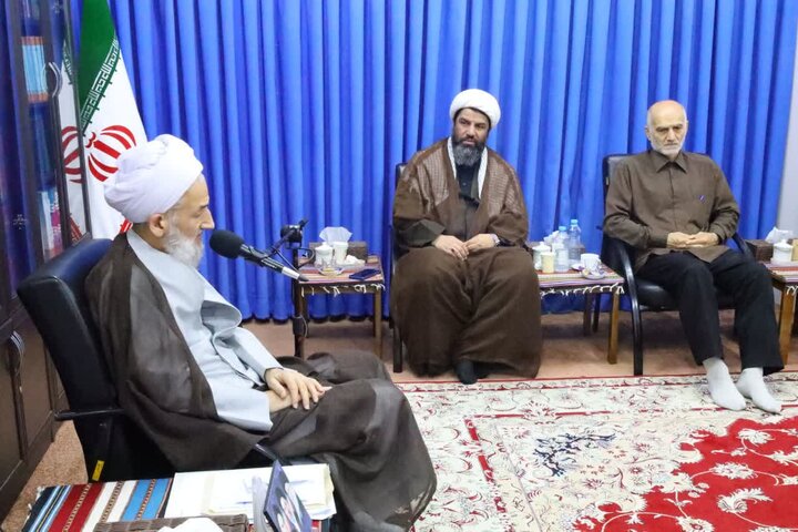 دیدار امام جماعت و اعضای هیات امنا مسجد امام حسین(ع) کوی پاسدار ساری «مسجد نمونه استان مازندران در سال ۱۴۰۵» با نماینده ولی فقیه مازندران