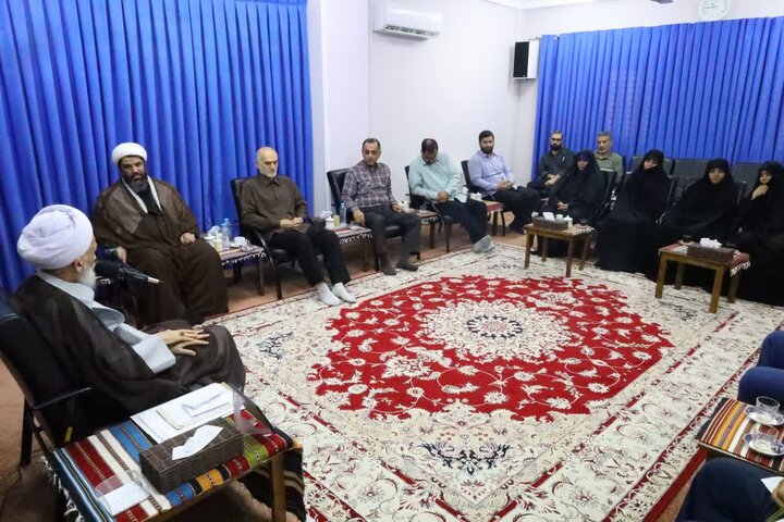 دیدار امام جماعت و اعضای هیات امنا مسجد امام حسین(ع) کوی پاسدار ساری «مسجد نمونه استان مازندران در سال ۱۴۰۵» با نماینده ولی فقیه مازندران