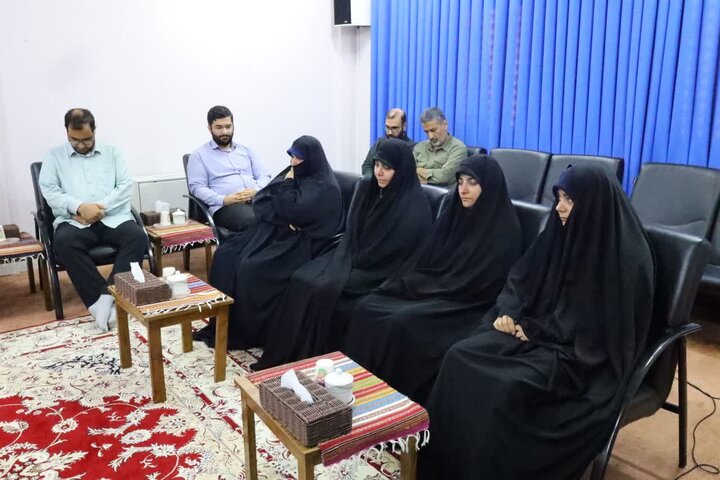 دیدار امام جماعت و اعضای هیات امنا مسجد امام حسین(ع) کوی پاسدار ساری «مسجد نمونه استان مازندران در سال ۱۴۰۵» با نماینده ولی فقیه مازندران