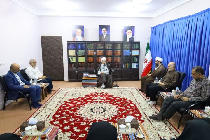 دیدار امام جماعت و اعضای هیات امنا مسجد امام حسین(ع) کوی پاسدار ساری «مسجد نمونه استان مازندران در سال ۱۴۰۵» با نماینده ولی فقیه مازندران