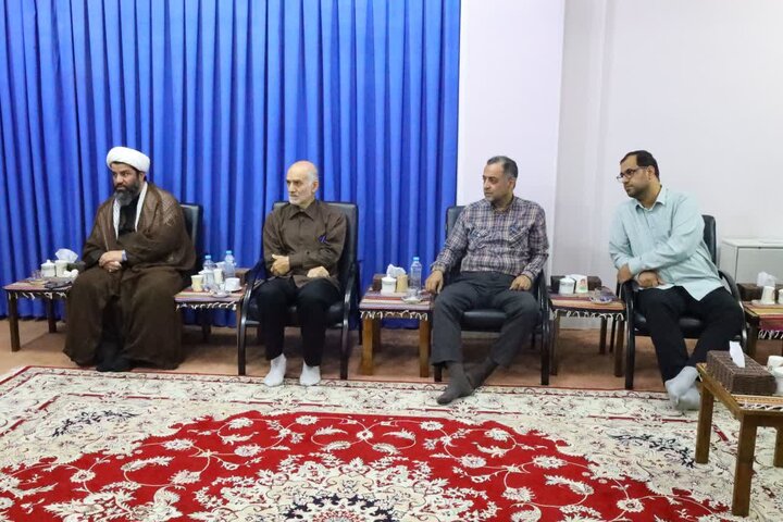 دیدار امام جماعت و اعضای هیات امنا مسجد امام حسین(ع) کوی پاسدار ساری «مسجد نمونه استان مازندران در سال ۱۴۰۵» با نماینده ولی فقیه مازندران