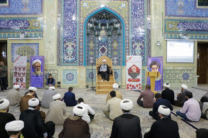 تصاویر/ مراسم بزرگداشت شهدای طلبه و روحانی استان فارس در جنگ رمضان