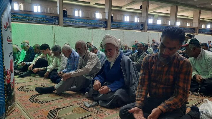 تصاویر/اقامه نماز عبادی سیاسی جمعه در خمین
