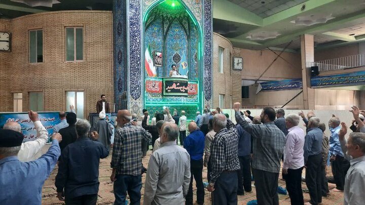 تصاویر/اقامه نماز عبادی سیاسی جمعه در خمین