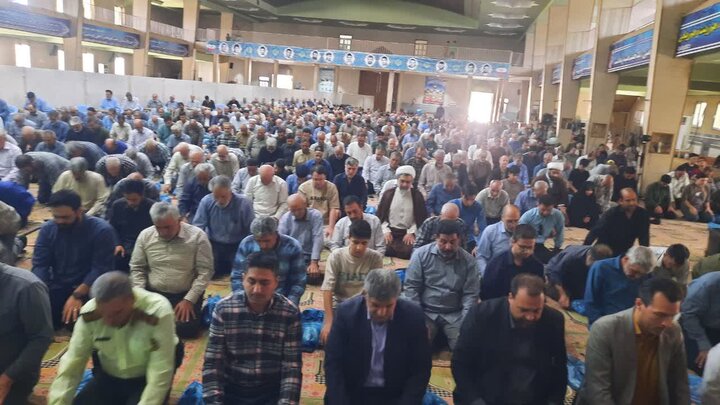 تصاویر/اقامه نماز عبادی سیاسی جمعه در خمین