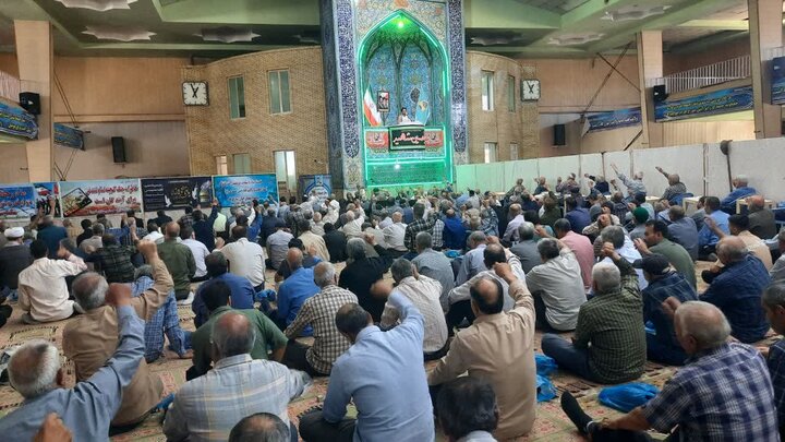 تصاویر/اقامه نماز عبادی سیاسی جمعه در خمین