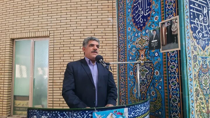 تصاویر/اقامه نماز عبادی سیاسی جمعه در خمین