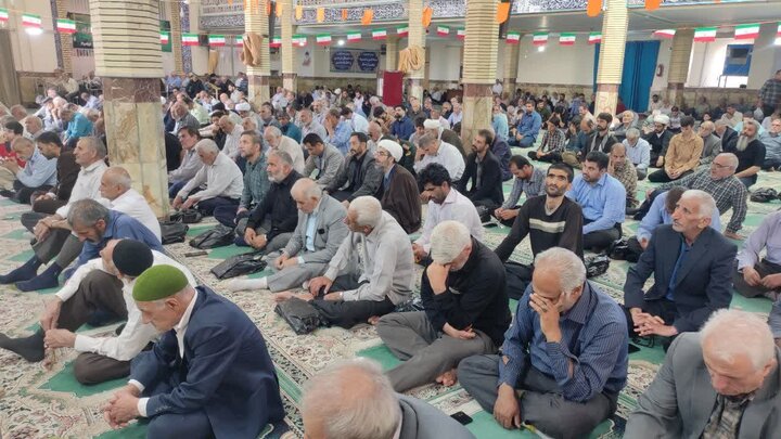 تصاویر/اقامه نماز جمعه الیگودرز