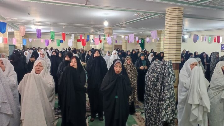 تصاویر/اقامه نماز جمعه الیگودرز