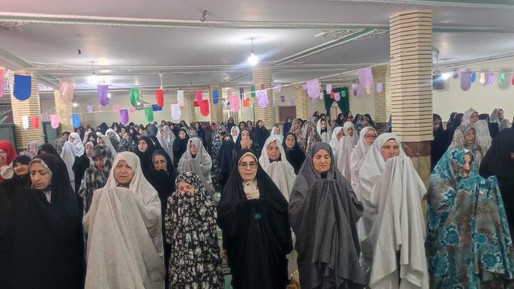 تصاویر/اقامه نماز جمعه الیگودرز