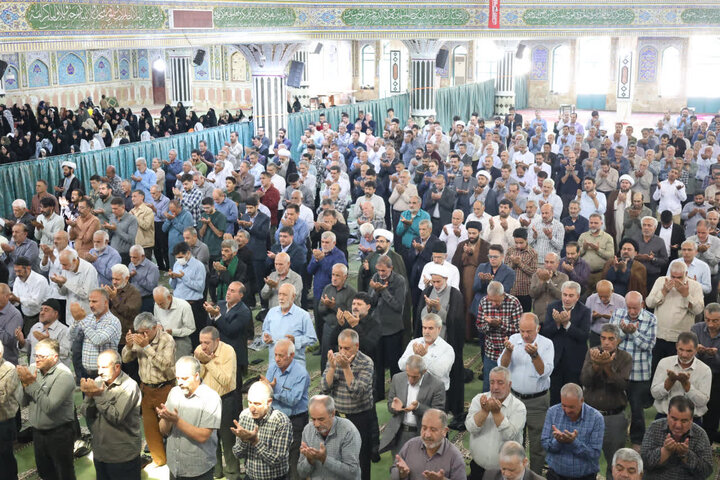 تصاویر/ نماز عبادی سیاسی جمعه در شهرکرد