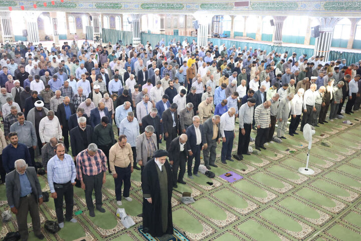 تصاویر/ نماز عبادی سیاسی جمعه در شهرکرد