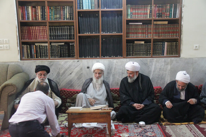 تصاویر/ دیدار مدیر حوزه علمیه بوشهر با آیت الله امامی حجتی