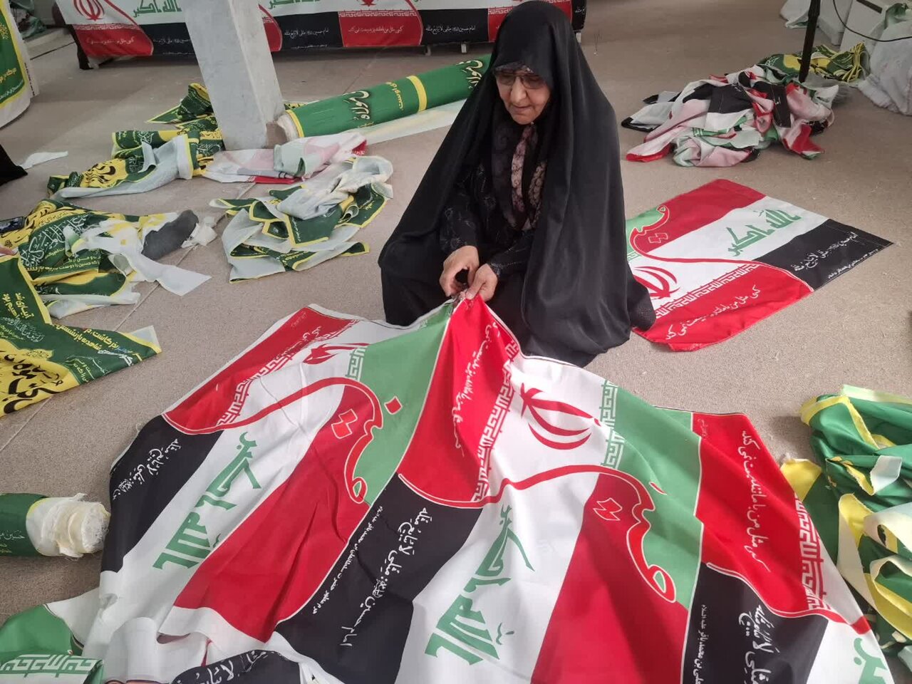 دویست شب از حضوری که در تاریکی گم نشد و از امیدی که با گذر زمان خاموش نشد