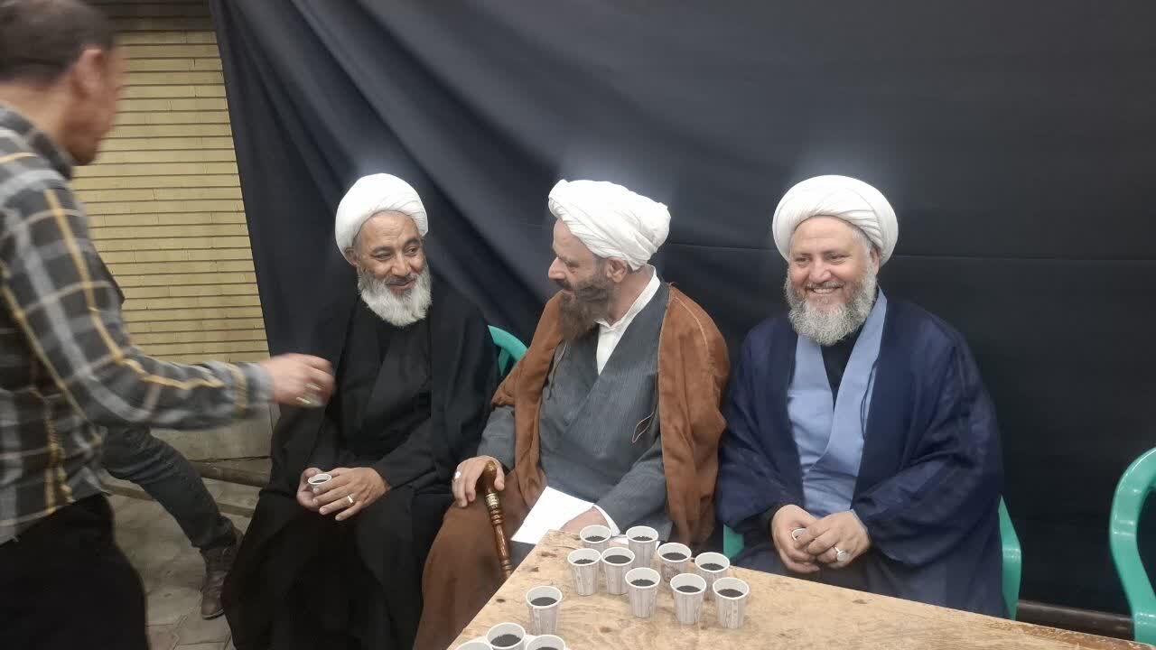 دویست شب از حضوری که در تاریکی گم نشد و از امیدی که با گذر زمان خاموش نشد
