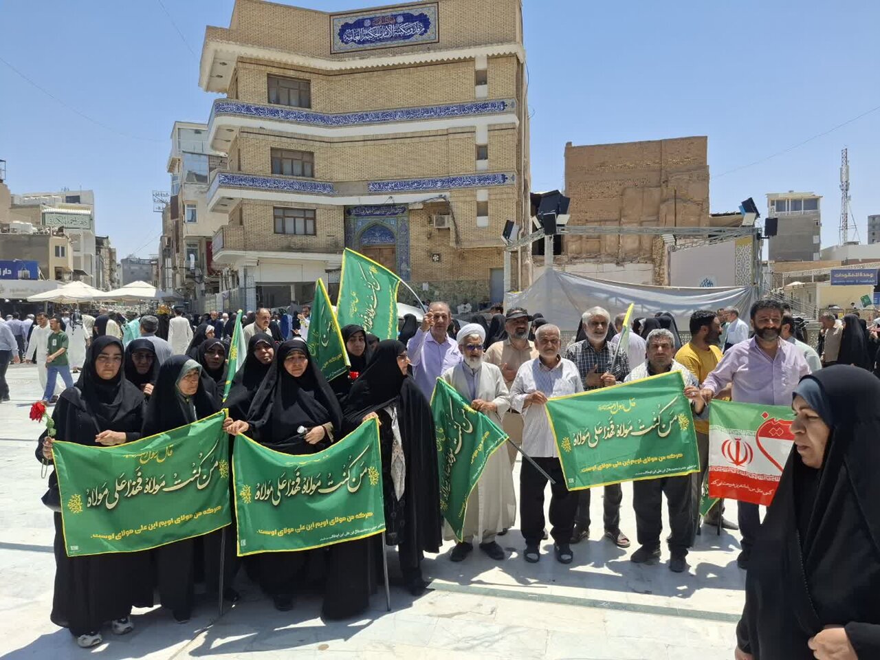 دویست شب از حضوری که در تاریکی گم نشد و از امیدی که با گذر زمان خاموش نشد