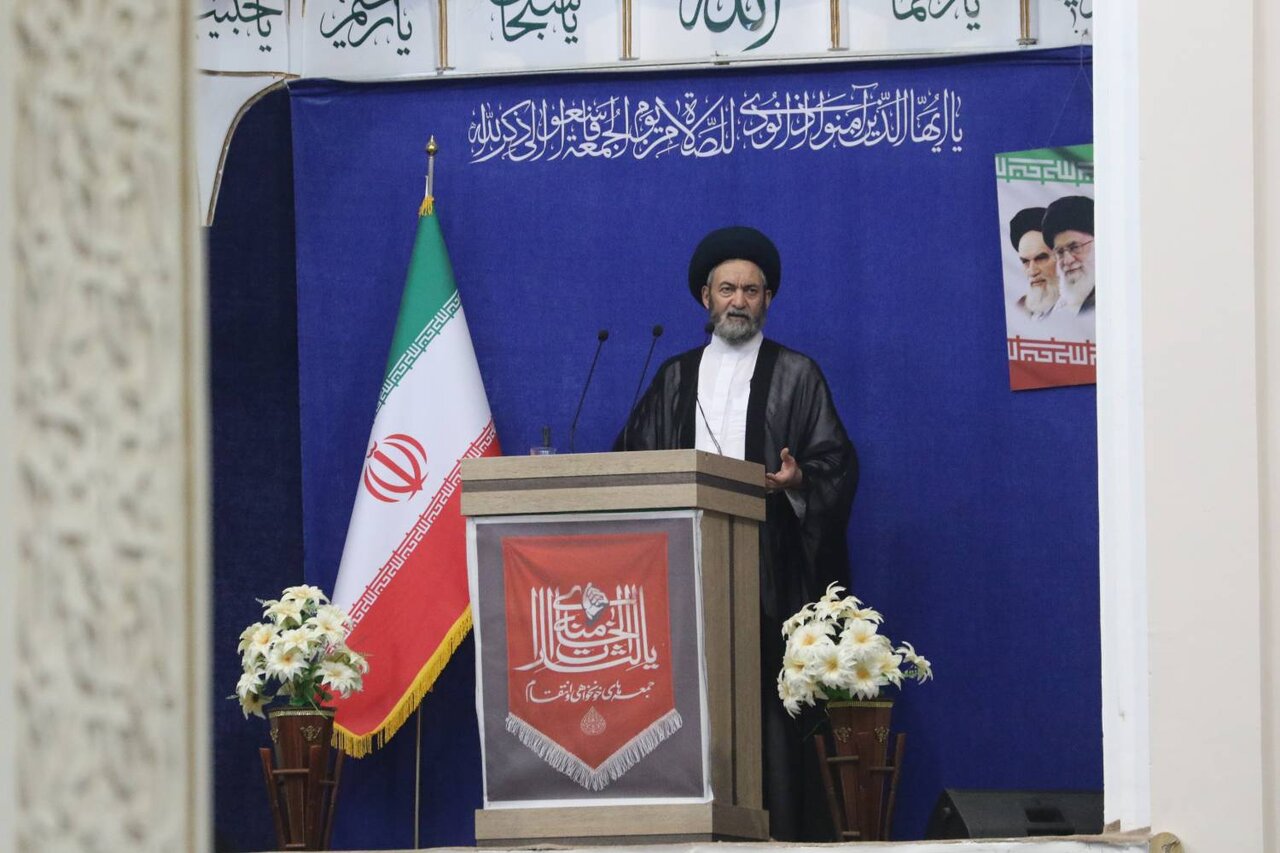 خداوند ملت ما را مبعوث و ماموریت داد که در صحنه حاضر شوند