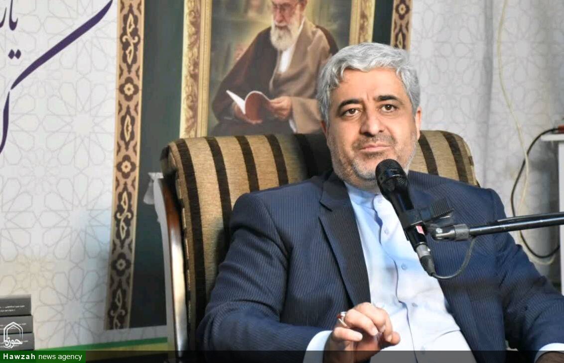 کتاب همچنان پیشران جامعه علمی است/ کتب بین‌المللی ظرفیت شناخت عمیق کشورهای مختلف را فراهم می‌کند