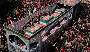 بدرقه و تشییع امام شهید(قدس سره) ، جلوه‌ای از قدرت نرم جمهوری اسلامی ایران