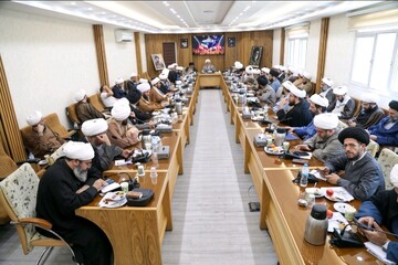نشست «رسالات» با محوریت تاب‌آوری و مقاومت اجتماعی در قم برگزار شد