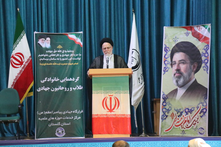 تداوم حضور طلاب جهادی در عرصه‌های آسیب‌پذیر جامعه اهمیت دارد