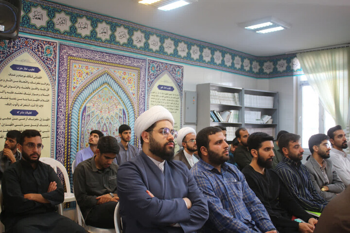 تصاویر/ سلسله‌ جلسات شرحی بر احادیث کتاب اصول کافی مؤسسه امام صادق(ع) شهر کرمان