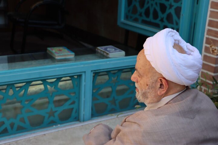 تصاویر/ کلاس عمومی با حضور استاد قرائتی در مدرسه علمیه آیت‌الله مجتهدی