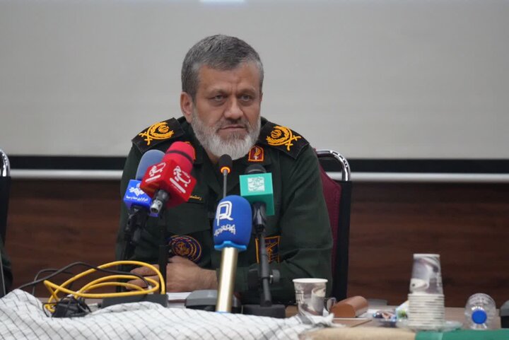 تصاویر /نشست فرمانده سپاه استان قزوین با اصحاب رسانه استان قزوین