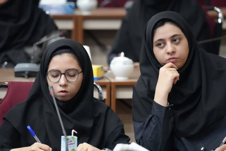 تصاویر /نشست فرمانده سپاه استان قزوین با اصحاب رسانه استان قزوین