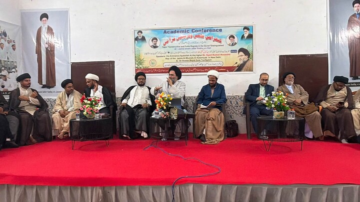 طلاب اپنی علمی و تحقیقی سرگرمیوں کا محور قرآن و نہج البلاغہ کو قرار دیں: حجۃ الاسلام سید کمال حسینی