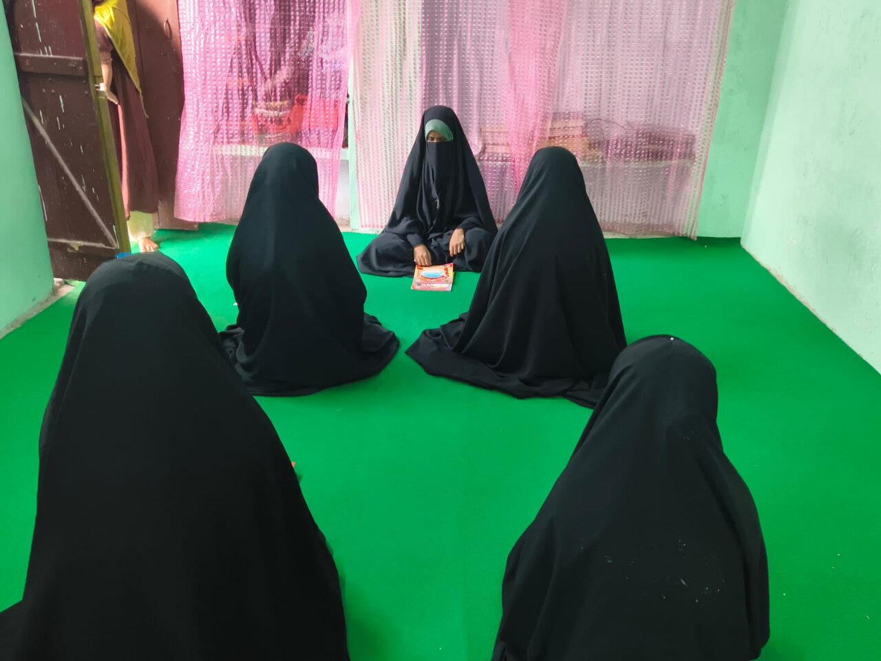 علمِ دین کی روشنی سے بچیوں کا مستقبل سنوارنے کی پہل، لکھنؤ میں حوزۂ علمیہ بنت الحسینؑ کا آغاز
