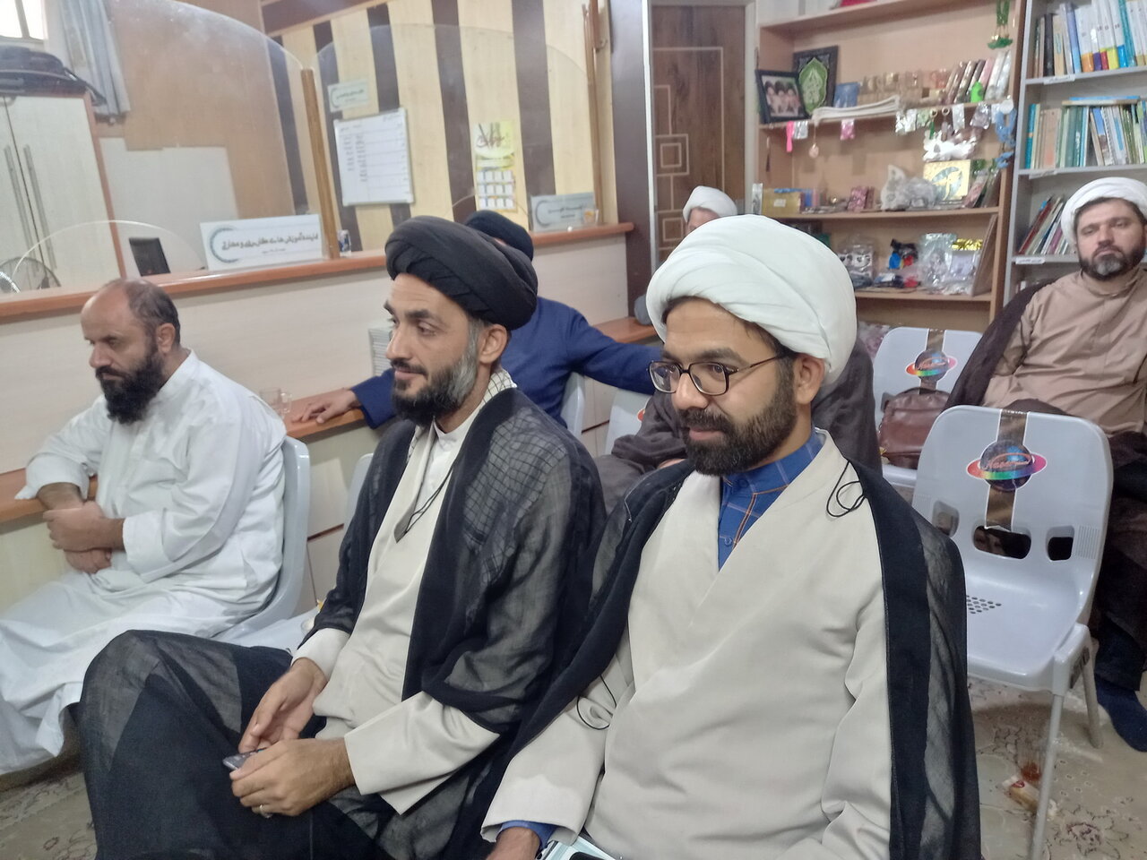 ائمه جماعات مساجد با جوانان بیشتر ارتباط برقرار کنند