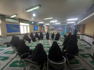 برگزاری نشست برنامه ریزی سال تحصیلی جدید در مدرسه علمیه خواهران دورود