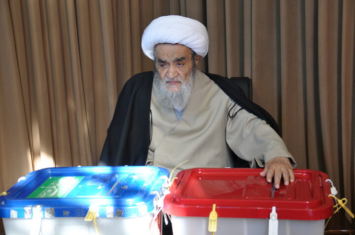 آیت‌الله العظمی مظاهری