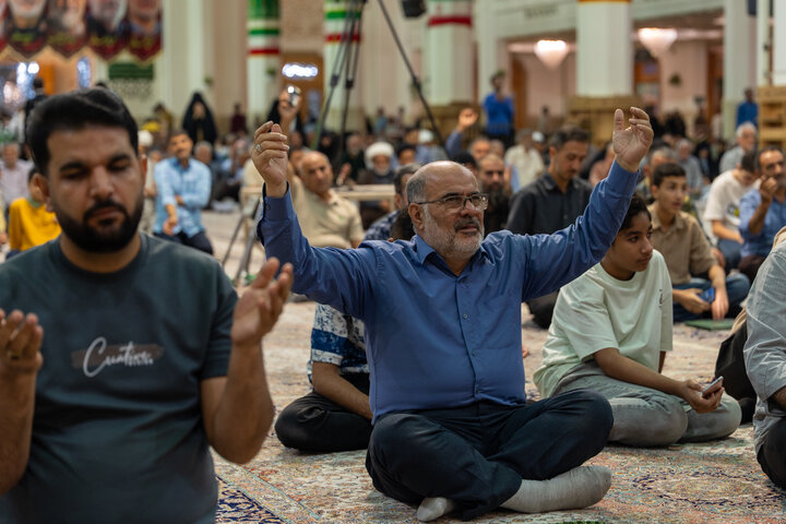 جشن شب میلاد امام عسکری(ع) در حرم بانوی کرامت