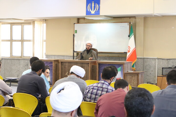 تصاویر/ جلسه توجیهی مبلغان امین حوزه علمیه همدان