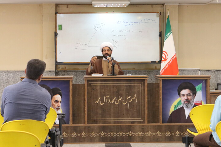 تصاویر/ جلسه توجیهی مبلغان امین حوزه علمیه همدان