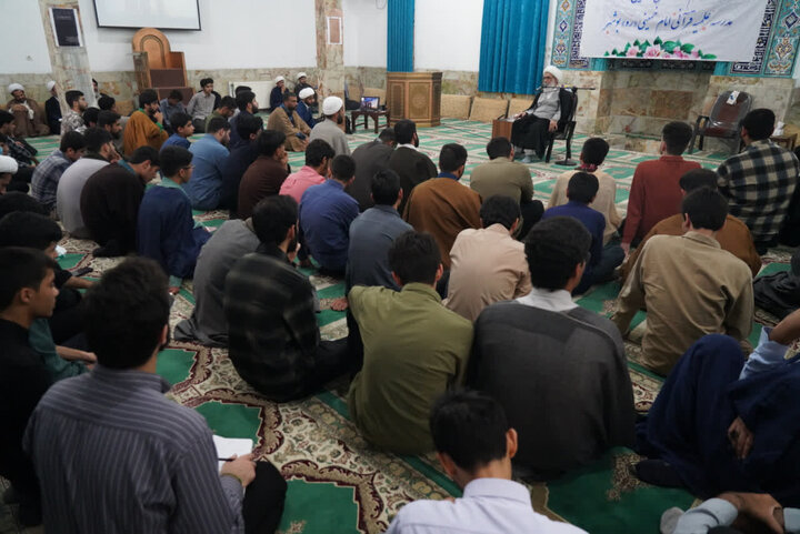 تصاویر/ آغاز سال تحصیلی مدرسه علمیه امام‌خمینی(ره) بوشهر