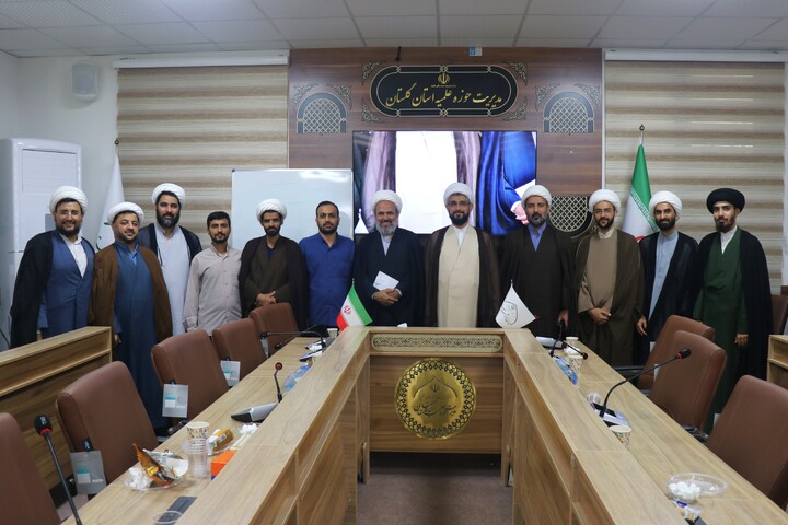 تصاویر / دیدار طلاب شاغل در آموزش و پرورش گلستان با مدیر حوزه علمیه استان