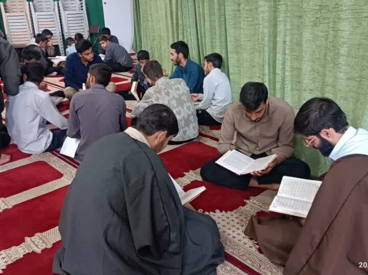 تصاویر/اجرای برنامه های تهذیبی در مدرسه علمیه دلفان