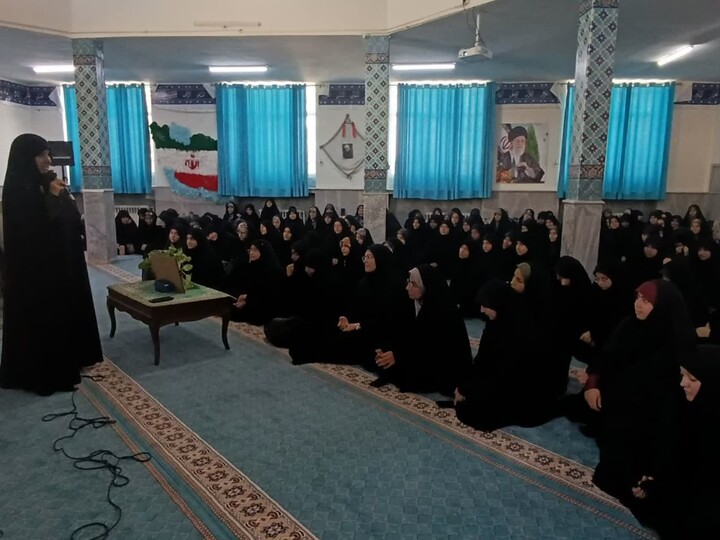 تصاویر| آغاز سال تحصیلی در مدرسه علمیه نرجس بیرجند